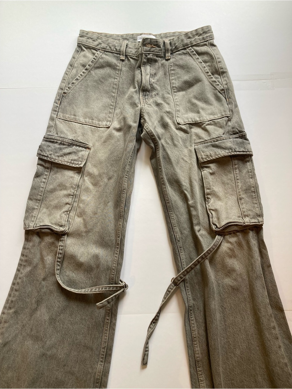 Zara Flared Cargo Jeans in Olive